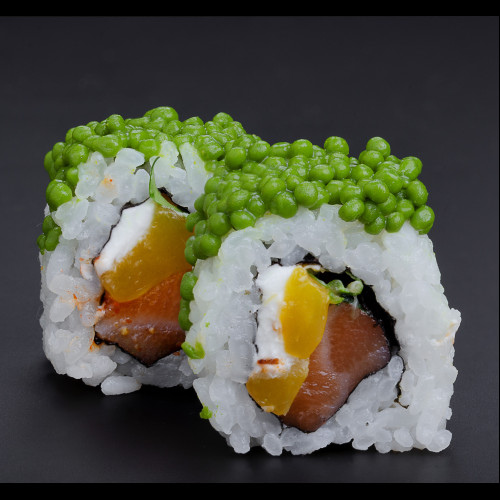 Uramaki Sake Spicy